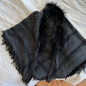 ✨AUTHENTIC GUCCI✨Wool Silk Fox Fur Monogram Shawl